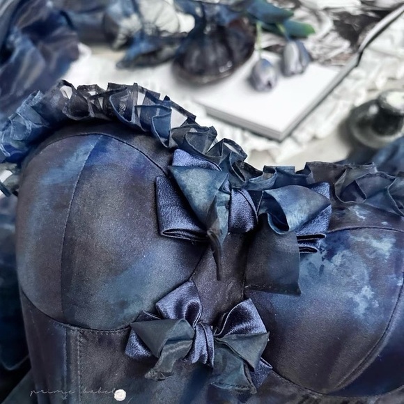 Designer Handmade Midnight Gothic Corset Gown - Picture 7 of 16